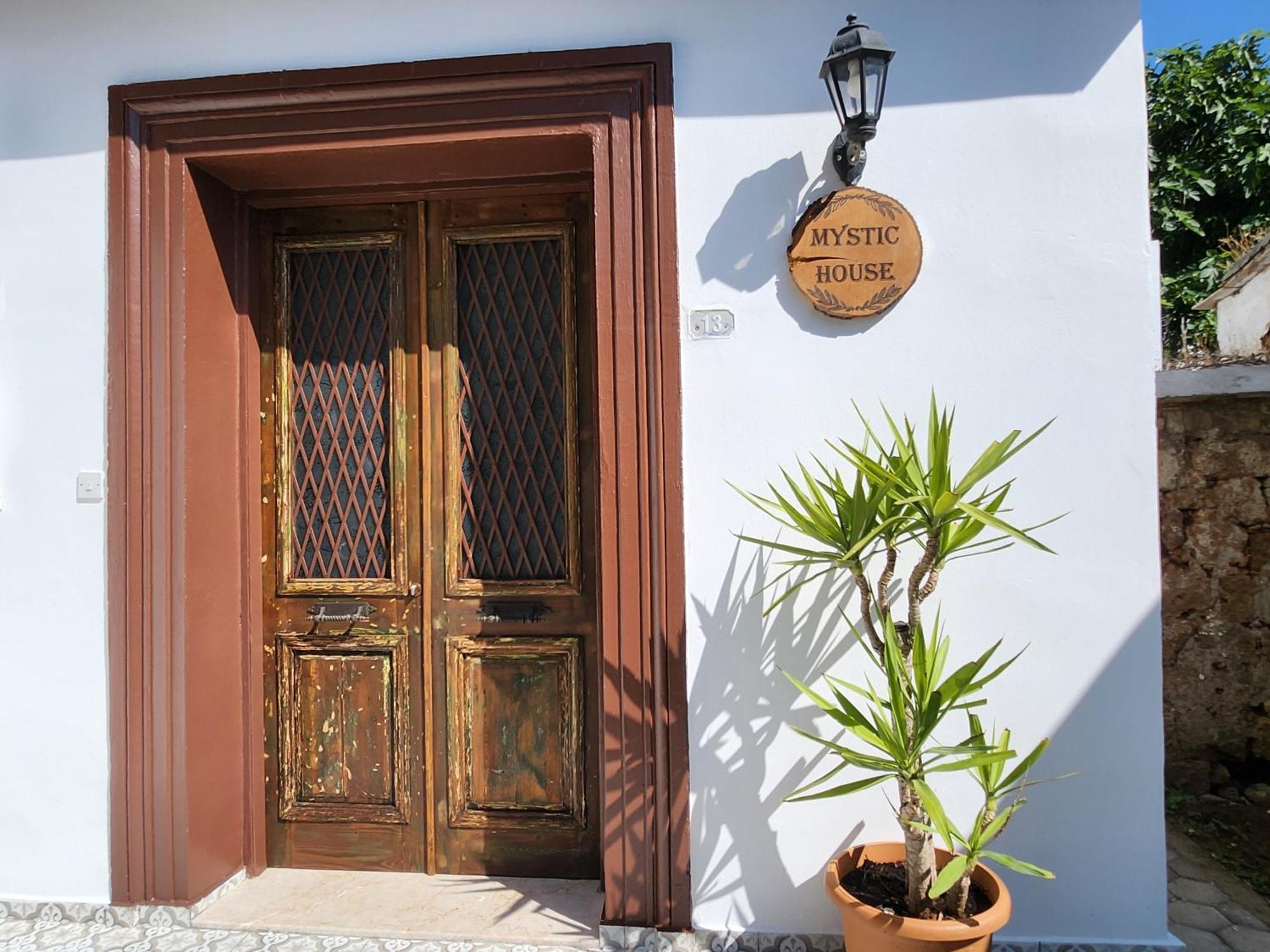 Mystic Guest House Famagusta Famagusta  Exteriör bild