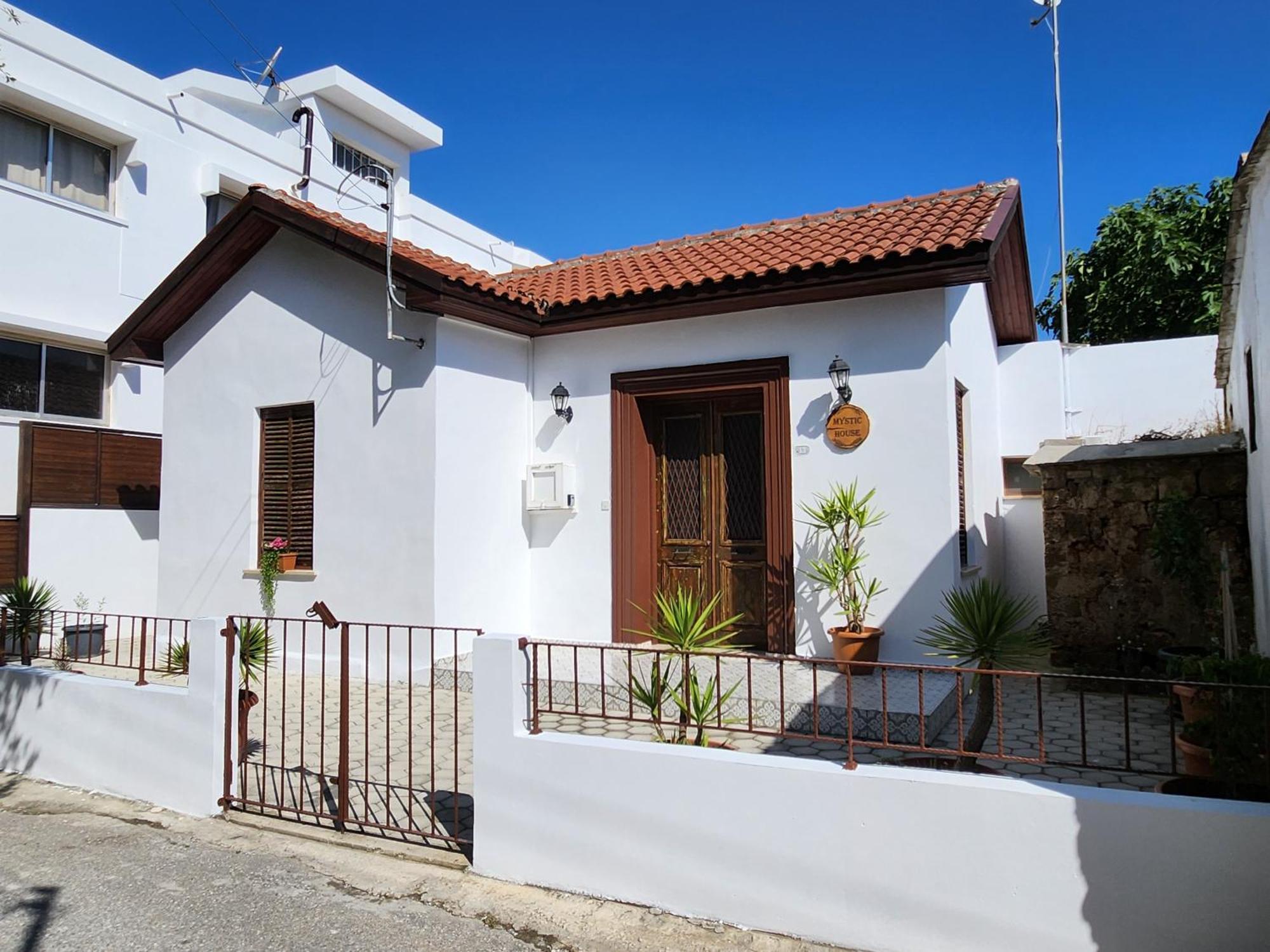 Mystic Guest House Famagusta Famagusta  Exteriör bild